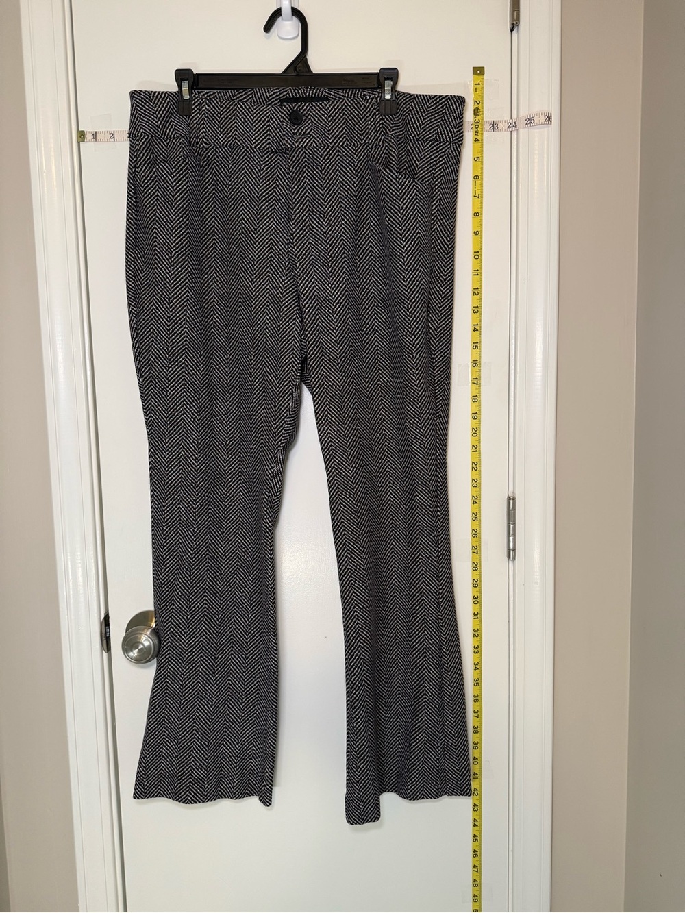 Torrid Studio Black & White Herringbone Boot-Cut Pants Never Worn